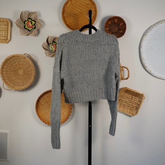Urban Outfitters Long Sleeve Pullover Knitted Sweater Gray Womens Size Xs - Picture 2 of 4
